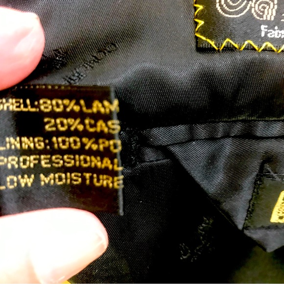 ProntoMondo Cashmere and Wool Three Button Blazer - Picture 9 of 16